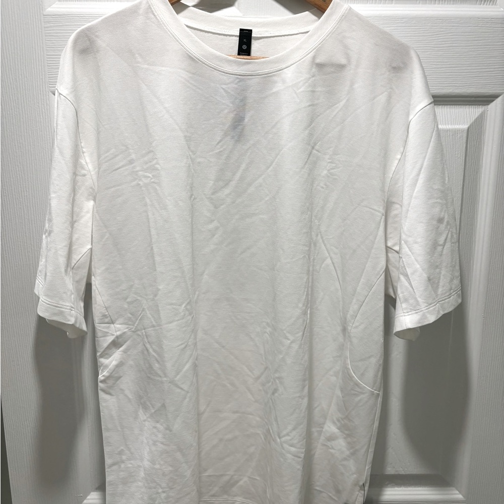 Lululemon men’s t-shirt BNWT size XL